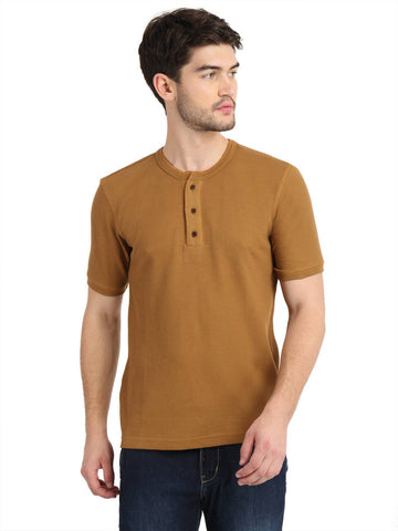 Men's Caramel Solid Knitted Henley Neck T-Shirt