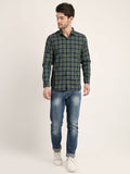 Men Checkered Green Casual Slim Fit Shirt Seventy7