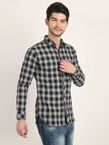 Men Checkered Black Casual Slim Fit Shirt