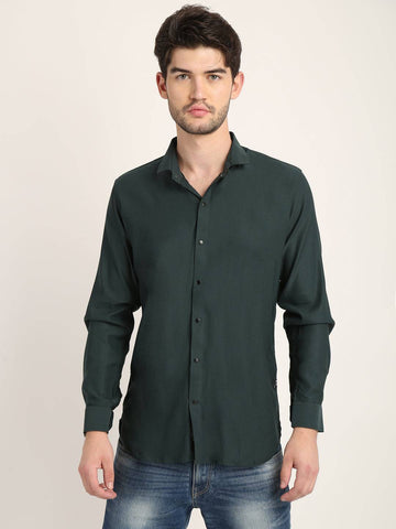 Men Solid Dark Green Casual Slim Fit Shirt